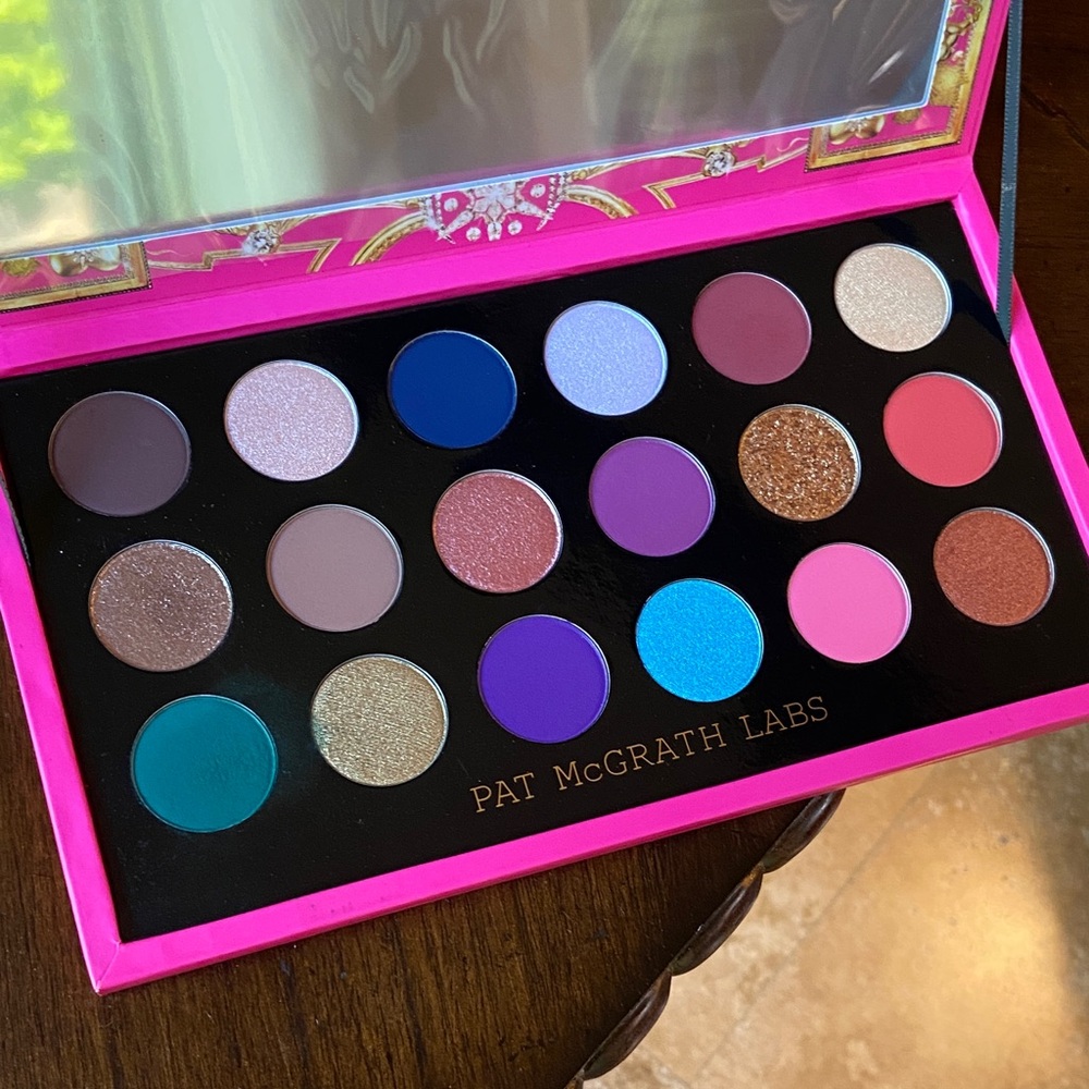 Pat McGrath Artistry Palette - Celestial Nirvana - Picture 12 of 14